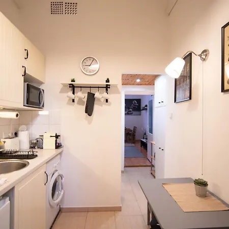 Free Parking Charlie's - 2sep Room, Ac, Fast Wifi, Tv Budapest