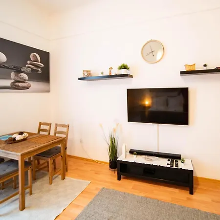 Free Parking Charlie's - 2sep Room, Ac, Fast Wifi, Tv Apartment Budapest