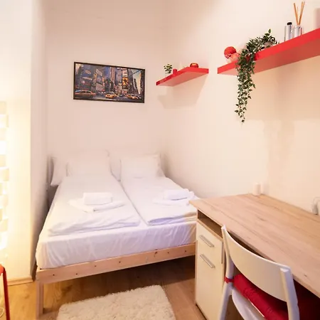 Free Parking Charlie's - 2sep Room, Ac, Fast Wifi, Tv