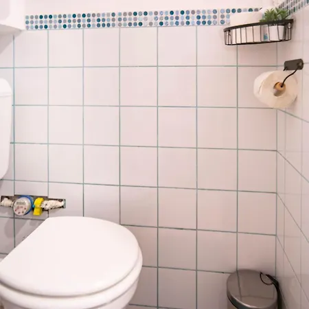 Free Parking Charlie's - 2sep Room, Ac, Fast Wifi, Tv