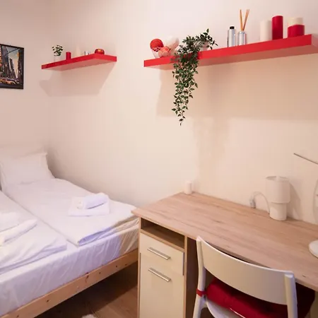 Free Parking Charlie's - 2sep Room, Ac, Fast Wifi, Tv Daire Budapeşte